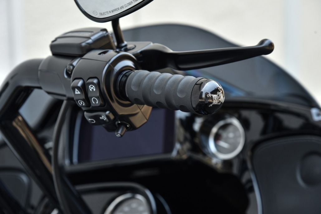 2019 Harley Davidson FLTRXS - ブラックパレード | Black Parade