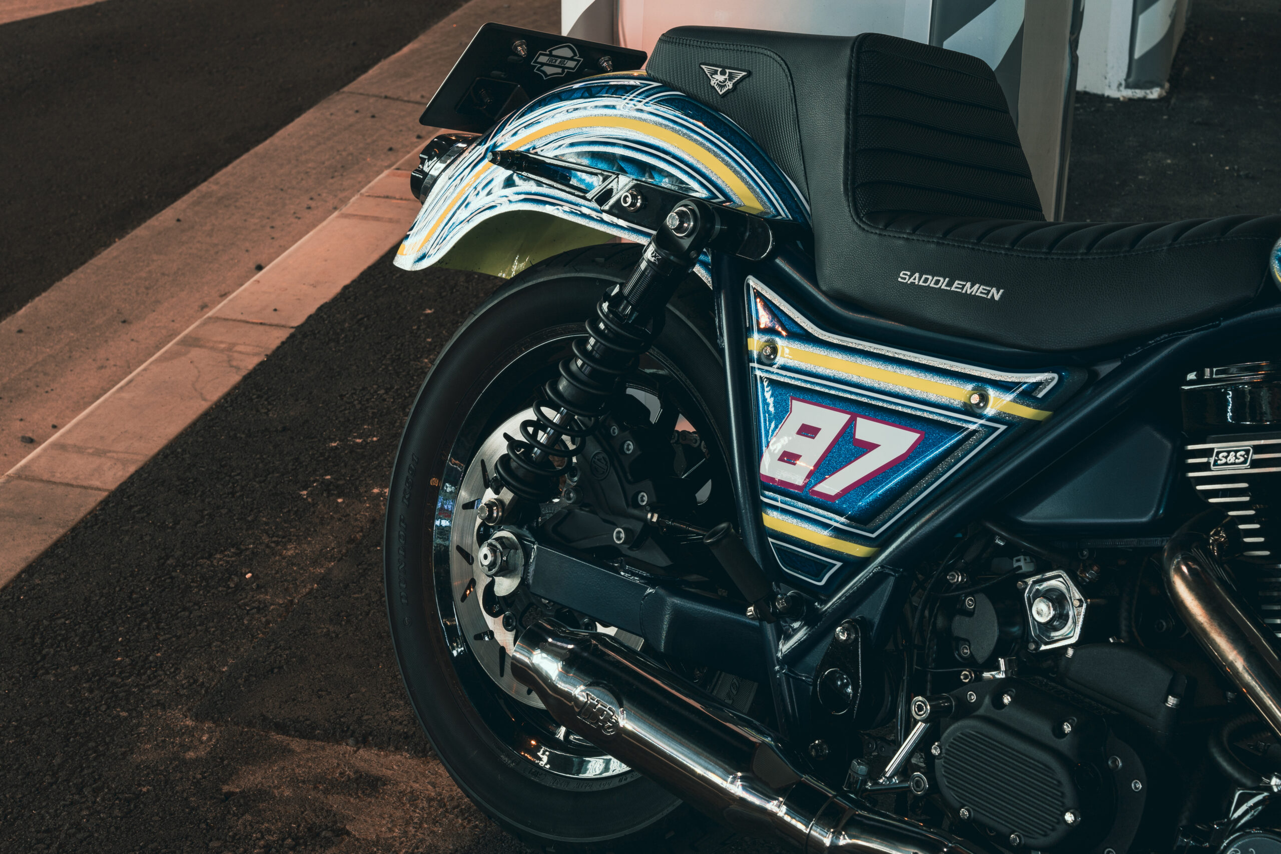 1987 Harley Davidson FXR - ブラックパレード | Black Parade